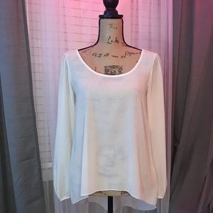 White long sleeve blouse